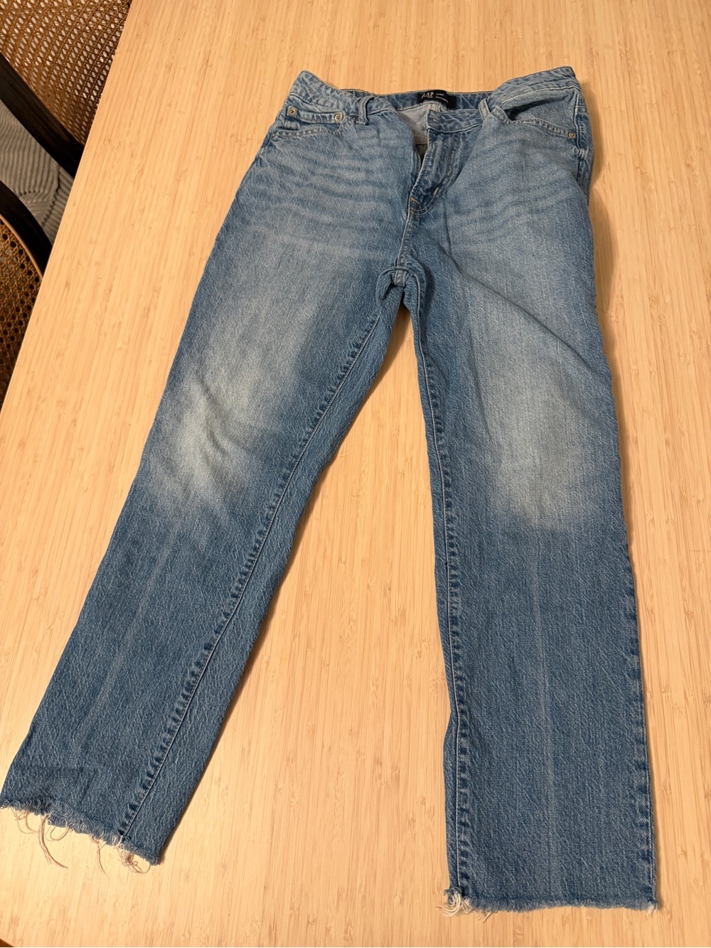 GAP womens Light Blue Straight Jeans - Washed Denim